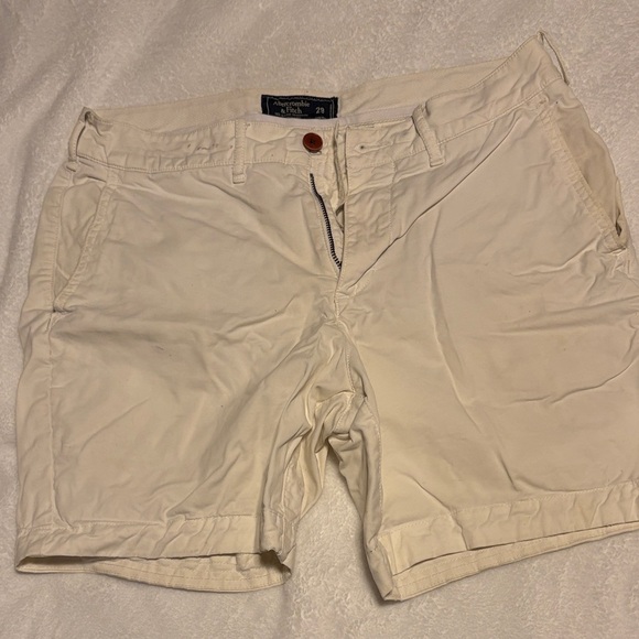 Abercrombie & Fitch Other - Abercrombie & Fitch Cream Women's Cargo Shorts